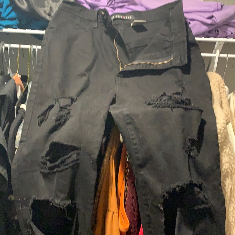 Fashionnova Black distressed jeans